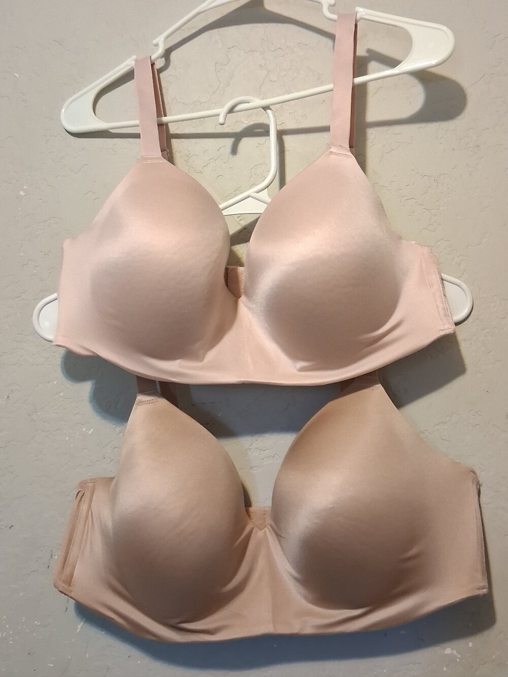 b Tempt'd Set 2pcs Women Bra Sz38DD Beige And Light Pink‎ Wireless Soft